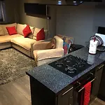 Mile End Apartment