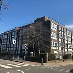Splendid 2 Bedroom Apartment In Shepherd\'S Bush
