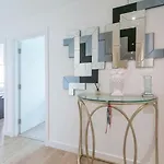 Stylish One Bedroom Apartment Close To The City Of London