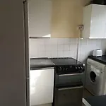 Double Bed Room @Clapham
