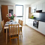 London Excel - O2 Arena - London City Airport Superior Apartment