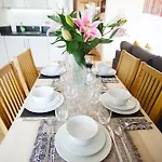 London Excel - O2 Arena - London City Airport Superior Apartment
