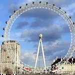 Trendy 2 Bedroom Apartment In Vibrant Shoreditch, Central London Zone 1 Free Wifi - Sleeps 4+2