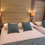 Glendale Hyde Park Hotel