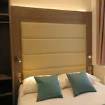 Glendale Hyde Park Hotel
