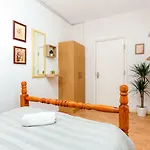 Sidney Street - Deluxe Guest Room 5