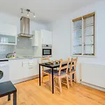 14 Bouverie Place