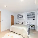 Radnor House