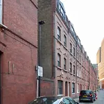 Sidney Street - Deluxe Guest Room