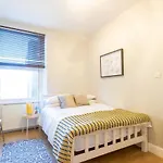 Modern 1 Bed Studio Flat In West Kilburn By Queen\'S Park For 2 People