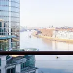LONDON RIVER View