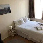 Splendid 2 Bedroom Apartment In Shepherd\'S Bush