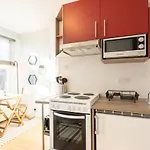 Modern And Chic Studio Flat For 2 People In West Kilburn By Queen\'S Park