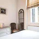 Cathcart Road IV By Onefinestay