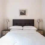 Cathcart Road IV By Onefinestay