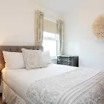 Veeve - Salisbury Retreat Vr