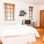 4 Bedroom Flat Near London Eye