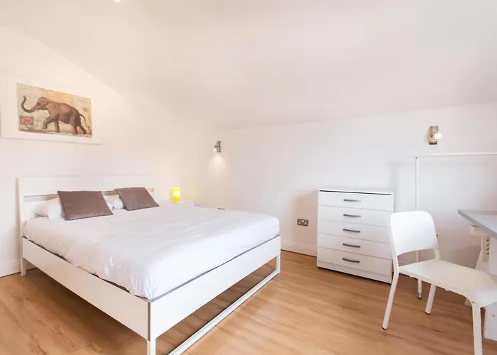 Tooting Broadway Studios & Rooms By Dc London Rooms