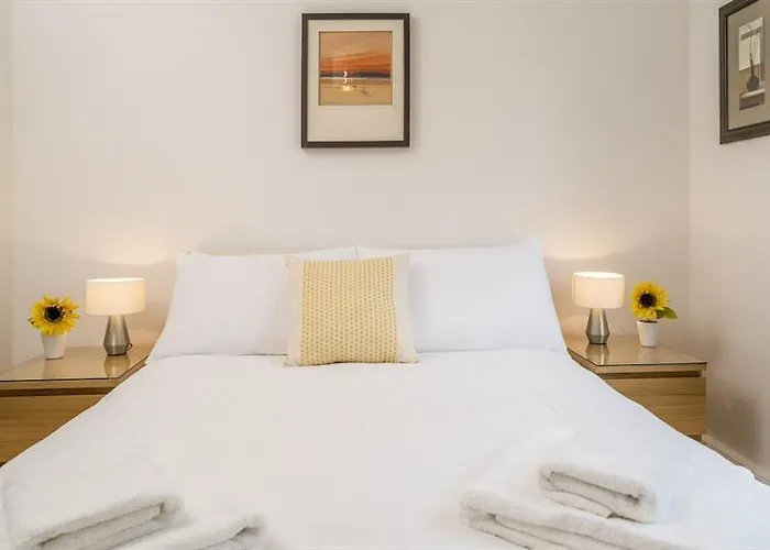 Sunny 2Br Apt In The Heart Of Vauxhall, By Subway Vr
