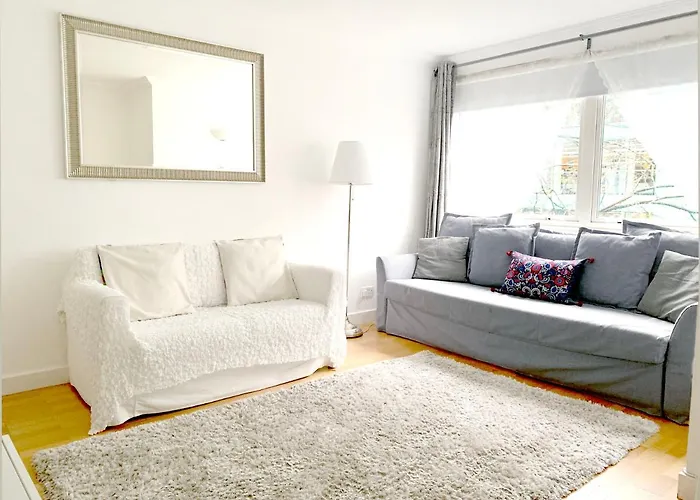 Elegant Fitzrovia Central London 2-Bed Nr Oxford Street Helpful Informative Host