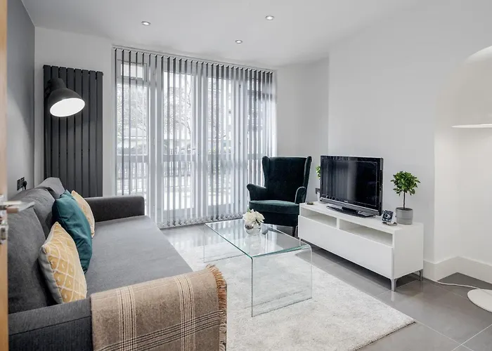 Luxury Chic Apartment Near Canary Wharf, Excel, O2 & Stratford