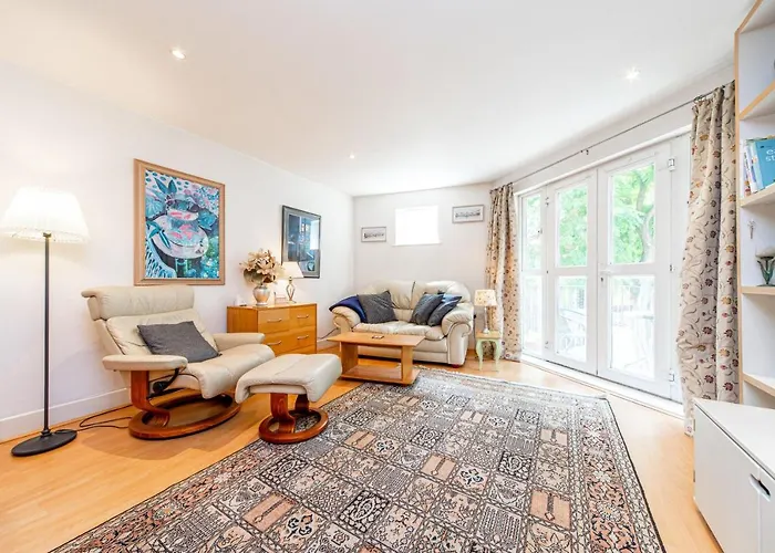 Pass The Keys Delightful Apartment Close To River In Se16