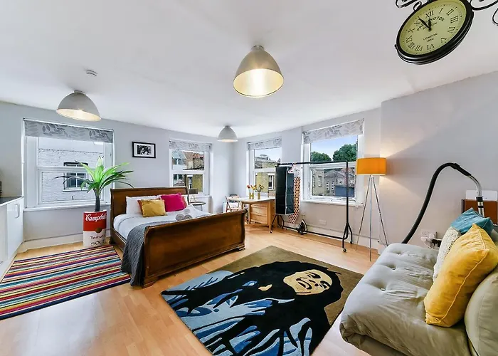 Bob Marley Studio - Shoreditch Near Liverpool Street