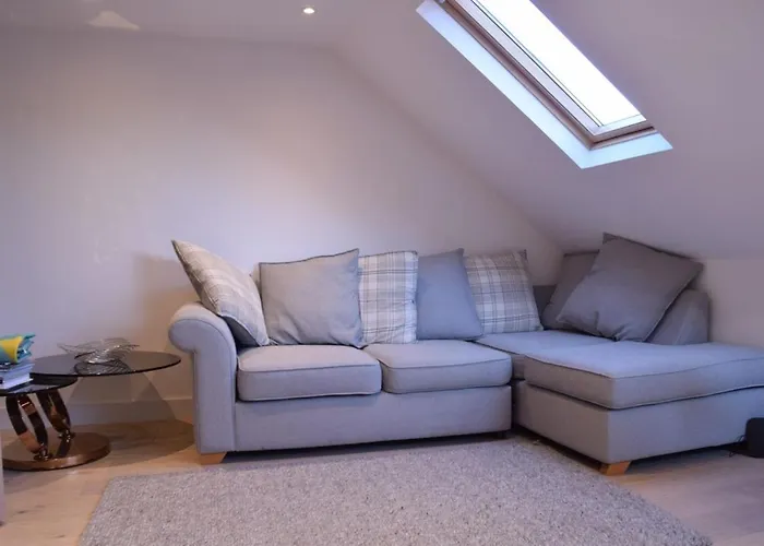 Stylish 2 Bed Apartment In West Hampstead