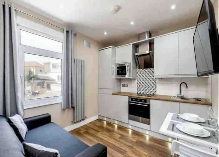 Charming 2-Bed Apartment