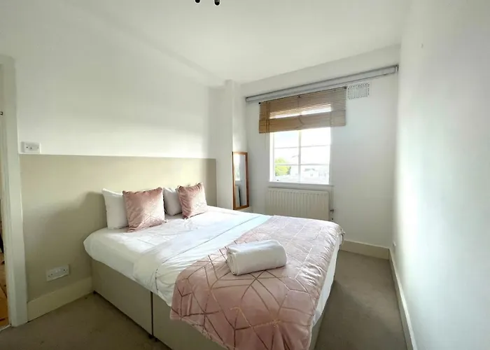 Hyde Park Paddington Apartment