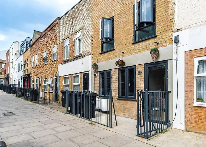Lovely 3 Bed Flat In A Great Location In London