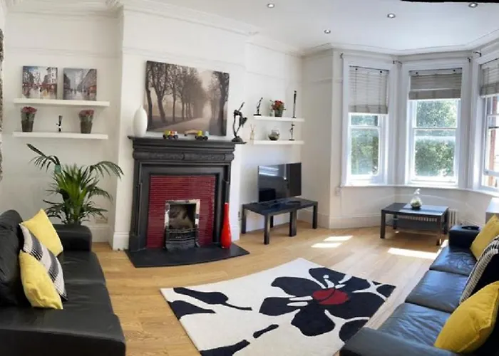 Lovely 3 Bedrooms, 2 Bath, Balcony Mansion Block, Hyde Park, Oxford Street, Maida Vale, Paddington W9