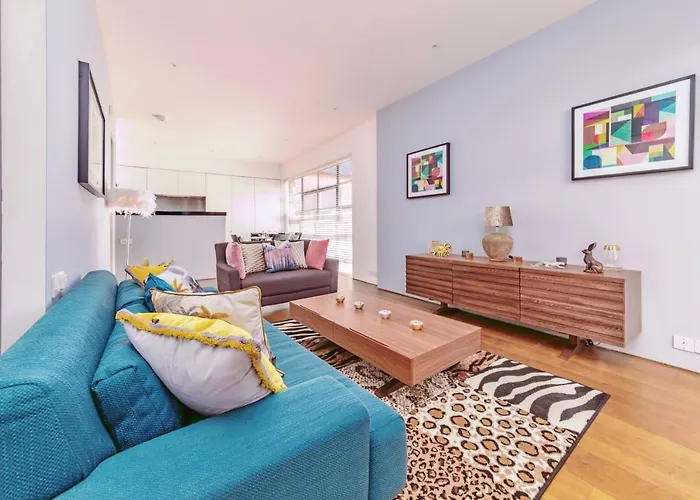Interior-Designer Apartment With 2 Terraces