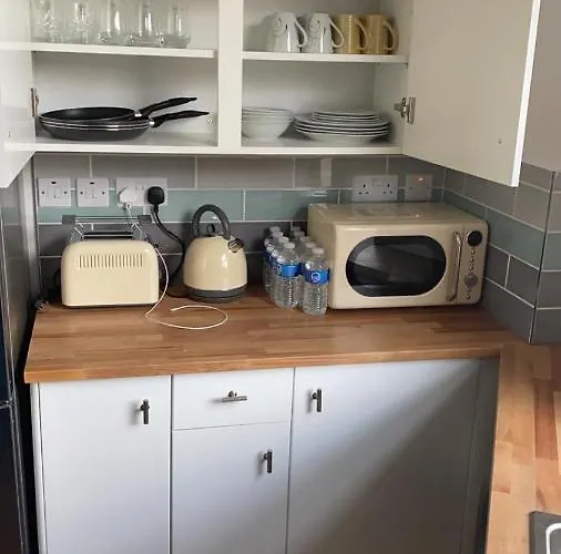 Newly Refurbished Flat In Camberwell, London