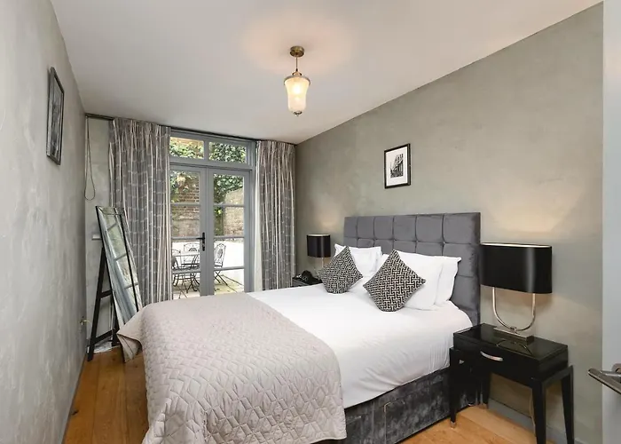 Penthousestays Nr Notting Hill - Luxury 2 Bedroom King Bed Apartment - Near Portobello Road