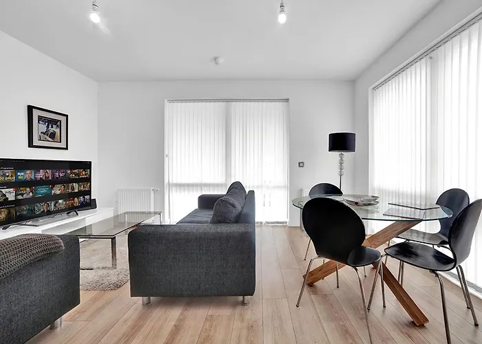 2 Bedroom Apartment In The Heart Of Greater London
