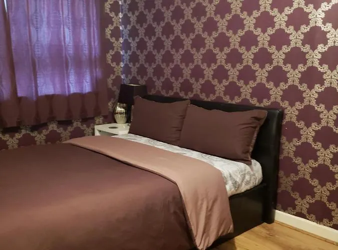 Spacious Room in a Apartment