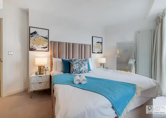 Luxury Three Bed Apartment By London Excel