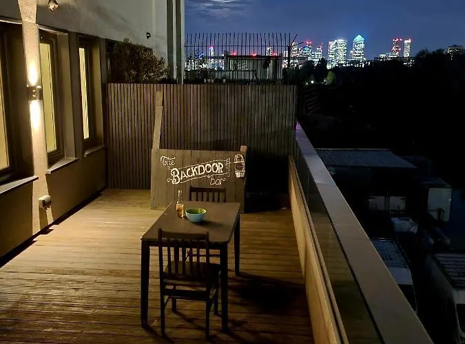 Executive E15 Apartment & Exclusive Terrace Views Of London