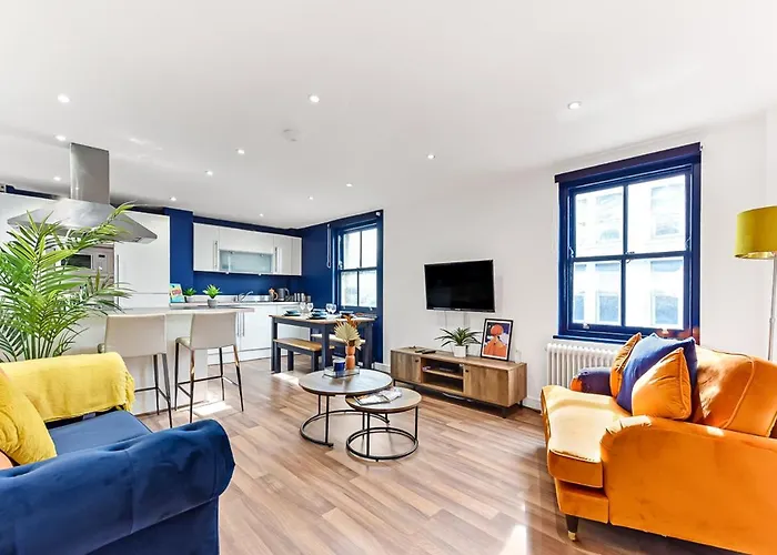 Spacious Cosy 2 Bed Flat, Central London