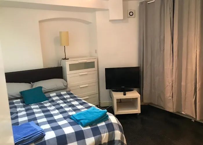 West Kensington 3 Bedroom Apartment