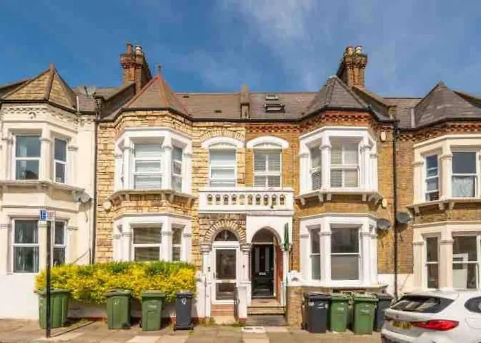 Charming Luxury Holiday Stay In Beautful Location