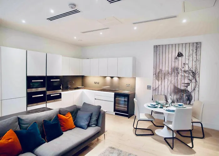 Thames Riverside Apartment In London