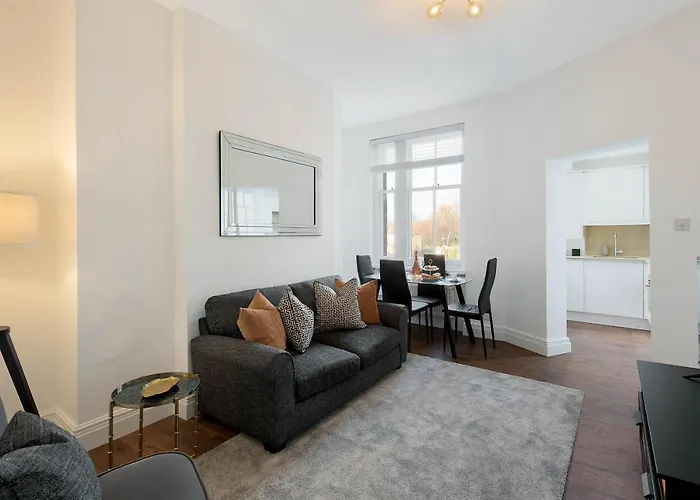 Luxury Chelsea Apartment
