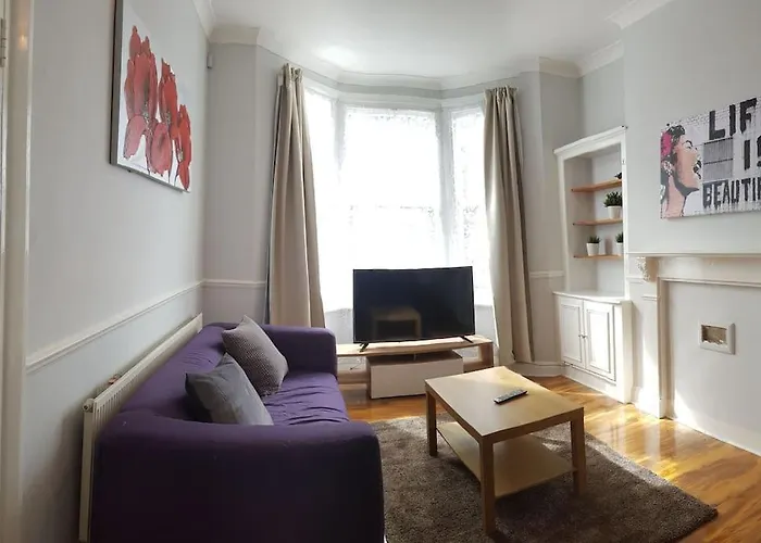 London. Gorgeous 2 Bed Flat Near Olympic Park.