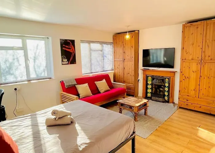 Camden Studio By Dc London Rooms