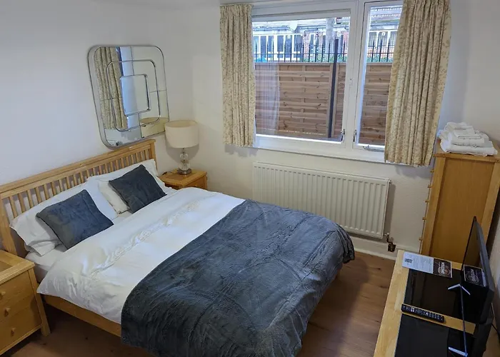 Beautiful Independent Apartment In London Uk