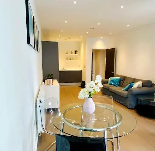Lovely 1 Bed Flat In North Kensington London