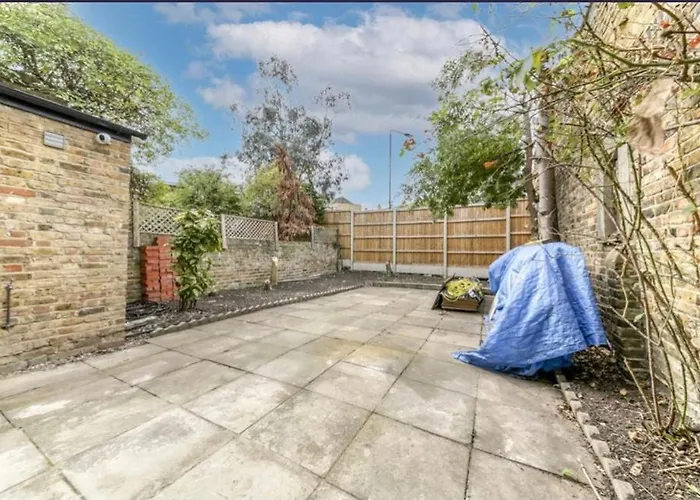 A Beautiful Newly Renovated Home: The Arlingford