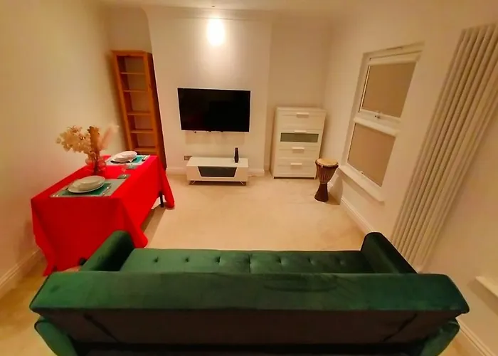 Fully-Equipped Flat In The City Of London.